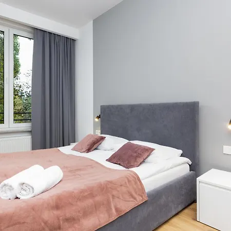 Slawinska Wola By Renters Varşova