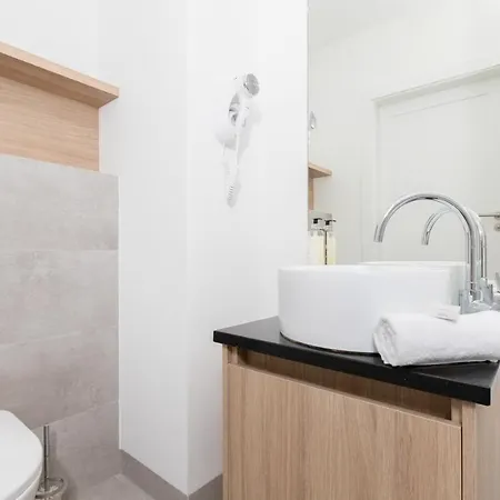 Slawinska Wola By Renters * Warsaw
