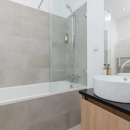 Slawinska Wola By Renters Varsó